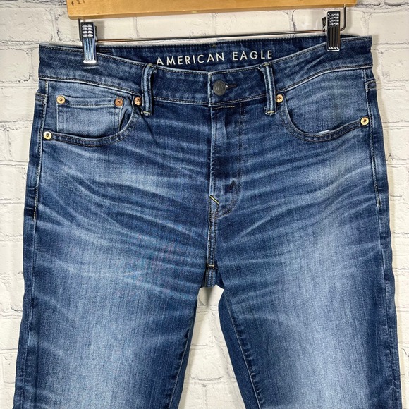 American Eagle Airflex+ Temp Tech Mens Jeans Medium Wash Blue Denim 33x32 - Picture 2 of 11